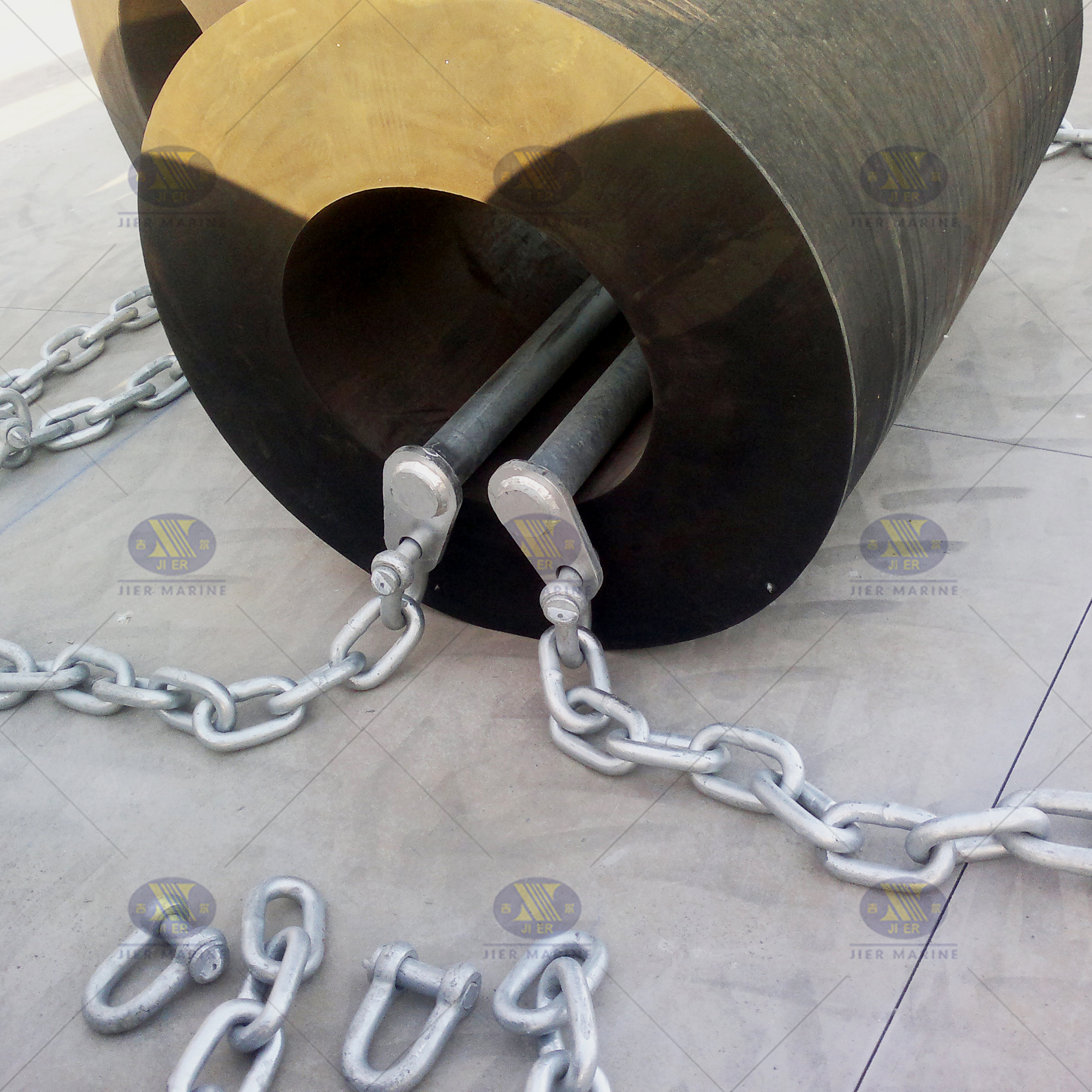 Cylindrical Fender installed Naples Port （1） JIER Marine Cylindrical Fenders ready for installation in Italy 3
