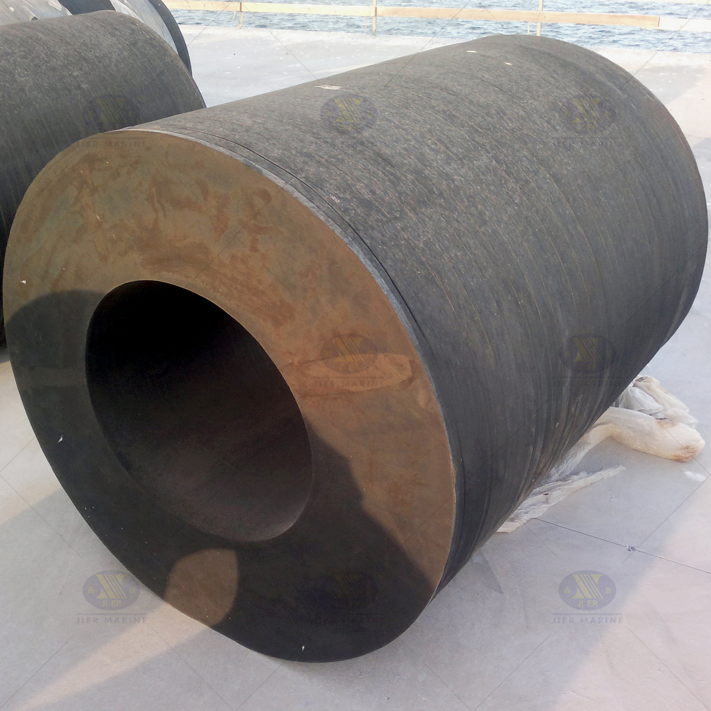 Cylindrical Fender installed Naples Port （1） JIER Marine Cylindrical Fenders ready for installation in Italy 1